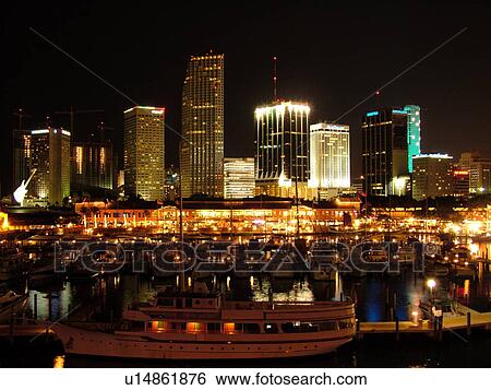 Miami, FL, Florida, Biscayne Bay, Bayside Marketplace, Miamarina, skyline, evening View Large Photo Image Stock Photograph - Miami, FL, Florida, Biscayne Bay, Bayside Marketplace, Miamarina, skyline, evening. Fotosearch
