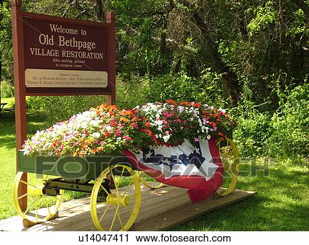 Old Bethpage, NY, New York, Long Island, Old Bethpage Village Restoration, entrance View Large Photo Image Stock Image - Old Bethpage, NY, New York, Long Island, Old Bethpage Village Restoration, entrance. Fotosearch