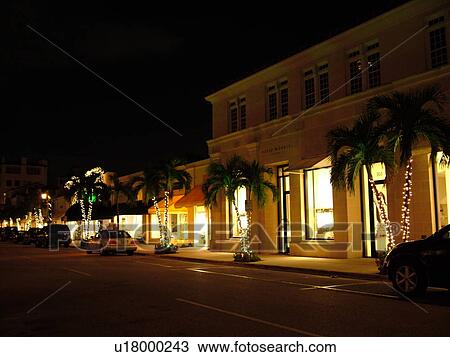 Stock Image -  Palm Beach, FL, Florida, downtown, Worth Avenue, shopping district, exclusive shops, evening. Fotosearch