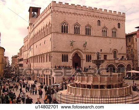 Stock Image -  Perugia, Umbria, Italy, Europe, Fontana Maggiore and Cathedral of San Lorenzo in the medieval town of Perugia.. Fotosearch