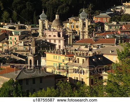 Stock Photo -  Santa Margherita Ligure, Liguria, Italy, Riviera di Levante, Ligurian Riviera, Europe, The resort town of Santa Margherita Ligure on the Gulf of Tigullio (Gulfo di Tigullo) along the Ligurian Sea on the Ligurian Riviera.. Fotosearch