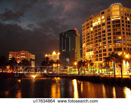 Sarasota, FL, Florida, Downtown, City Park, evening View Large Photo Image Picture - Sarasota, FL, Florida, Downtown, City Park, evening. Fotosearch