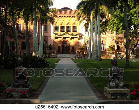 Sarasota, FL, Florida, The John and Mable Ringling Museum, Ca' d'Zan, Ringling's Winter Residence, ca. 1926 Venetian Palace View Large Photo Image Stock Image - Sarasota, FL, Florida, The John and Mable Ringling Museum, Ca' d'Zan, Ringling's Winter Residence, ca. 1926 Venetian Palace. Fotosearch