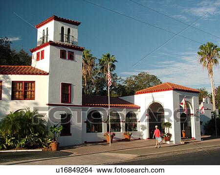 Picture -  St. Augustine, FL, Florida, Anastasia Island, Saint Augustine Alligator Farm, Zoological Park. Fotosearch