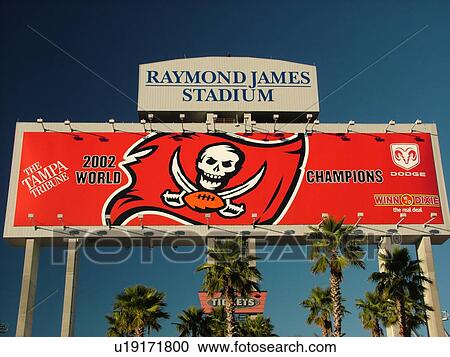 Stock Image -  Tampa, FL, Florida, Tampa Bay, Raymond James Stadium, Tampa Bay Buccaneers, football, Outback Bowl Game. Fotosearch