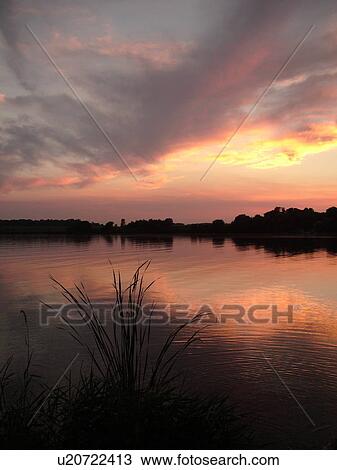 Stock Image -  Alexandria, MN, Minnesota, Lake Reno, sunset. Fotosearch