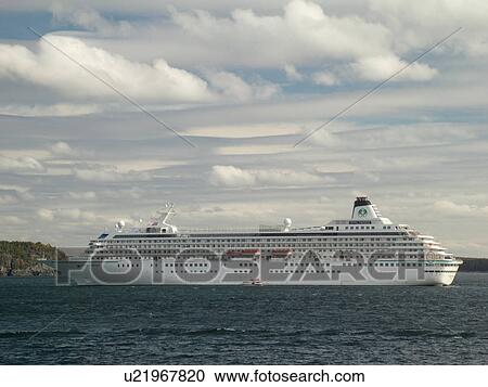 Stock Image -  Bar Harbor, ME, Maine, Mount Desert Island, Atlantic Ocean, Frenchman Bay, cruise ship. Fotosearch