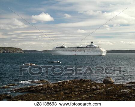 Stock Image -  Bar Harbor, ME, Maine, Mount Desert Island, Atlantic Ocean, Frenchman Bay, cruise ship in port. Fotosearch
