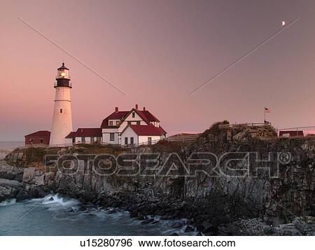Cape Elizabeth, ME, Maine, Portland Head Light Lighthouse, Fort Williams Park, sunset View Large Photo Image Stock Photograph - Cape Elizabeth, ME, Maine, Portland Head Light Lighthouse, Fort Williams Park, sunset. Fotosearch
