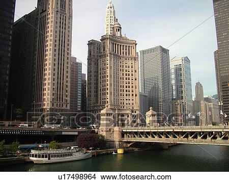 Picture -  Chicago, IL, Illinois, Windy City, Downtown, skyline, Michigan Avenue Bridge, sightseeing tour boat, Chicago River. Fotosearch
