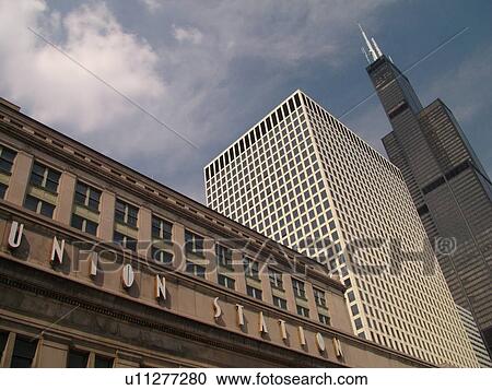 Stock Image -  Chicago, IL, Illinois, Windy City, Downtown, skyline, Union Station, Sears Tower. Fotosearch