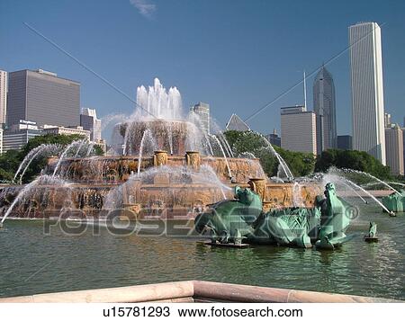 Chicago, IL, Illinois, Windy City, Downtown, Grant Park, Buckingham Memorial Fountain View Large Photo Image Stock Image - Chicago, IL, Illinois, Windy City, Downtown, Grant Park, Buckingham Memorial Fountain. Fotosearch