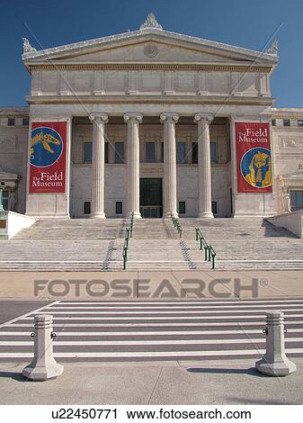 Stock Image -  Chicago, IL, Illinois, Windy City, Burnham Park, The Field Museum, Museum of Natural History and Sciences. Fotosearch