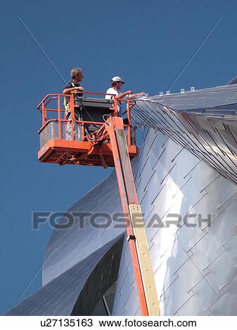 Stock Image -  Cleveland, OH, Ohio, Case Western Reserve University, Weatherhead School of Management, Peter B. Lewis Building, Architect Frank O. Gehry, University Circle Area, construction. Fotosearch