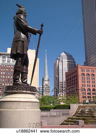 Stock Image -  Cleveland, OH, Ohio, Downtown, Public Square. Fotosearch