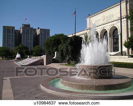 Detroit, MI, Michigan, Motor City, The Detroit Institute of Arts, fountain View Large Photo Image Stock Photo - Detroit, MI, Michigan, Motor City, The Detroit Institute of Arts, fountain. Fotosearch