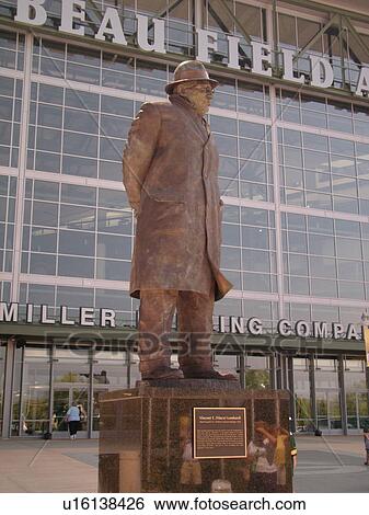 Stock Photograph -  Green Bay, WI, Wisconsin, Lambeau Field, NFL, football, Green Bay Packers, Vincent (Vince) T. Lombardi Statue. Fotosearch