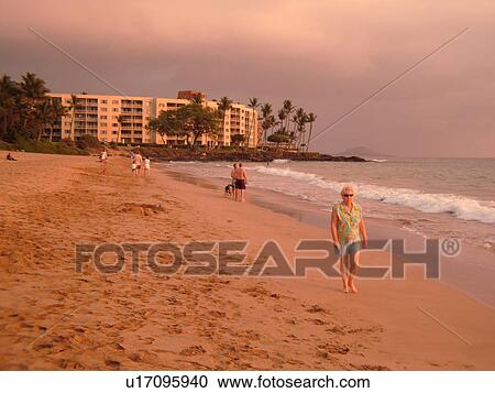 Stock Image -  Kihei, Maui, HI, Hawaii, Leeward Coast, Maalaea Bay, Kamaloe, Kamaloe Beach, Southwestern Coast. Fotosearch