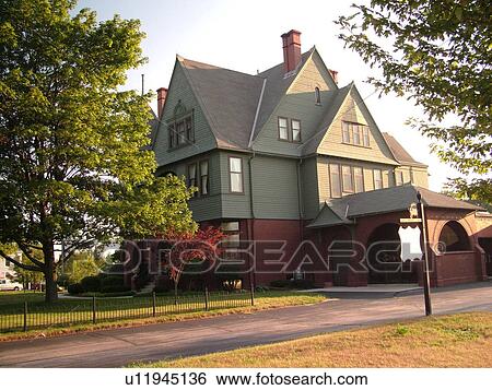 Manitowoc, WI, Wisconsin, Rahr-West Art Museum, Victorian Mansion View Large Photo Image Stock Photograph - Manitowoc, WI, Wisconsin, Rahr-West Art Museum, Victorian Mansion. Fotosearch