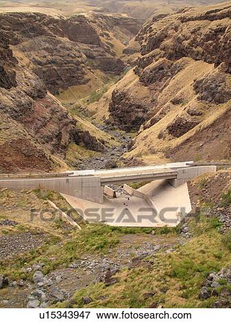 Stock Photo -  Piilani Highway, Maui, HI, Hawaii, East Maui, Gulch, bridge. Fotosearch