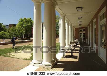 Stock Image -  Chestertown, MD, Maryland, Chesapeake Bay, Washington College. Fotosearch