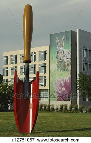 Des Moines, IA, Iowa, Meredith Corporation Foundation, giant gardening spade, spring wall mural View Large Photo Image Stock Photo - Des Moines, IA, Iowa, Meredith Corporation Foundation, giant gardening spade, spring wall mural. Fotosearch