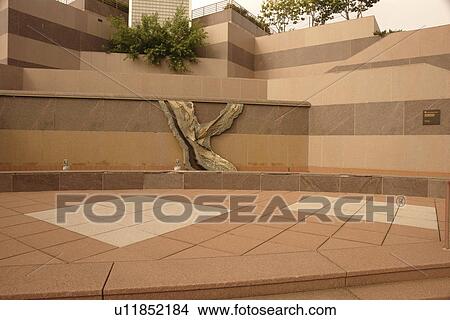 Picture -  Des Moines, IA, Iowa, State Capitol, Swartzell Fountain on the Capitol Grounds. Fotosearch