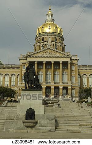 Stock Image -  Des Moines, IA, Iowa, State Capitol Building. Fotosearch