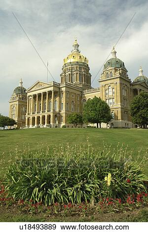 Des Moines, IA, Iowa, State Capitol Building View Large Photo Image Stock Photo - Des Moines, IA, Iowa, State Capitol Building. Fotosearch