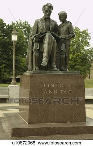 Stock Photography -  Des Moines, IA, Iowa, State Capitol, Lincoln and Tad statue on the Capitol Grounds. Fotosearch