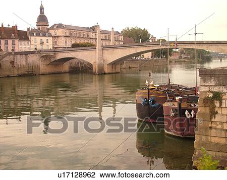 Stock Image -  France, Chalon sur Saone, Burgundy, Saone et Loire, Europe, Burgundy Wine Region, Saone River, houseboats . Fotosearch