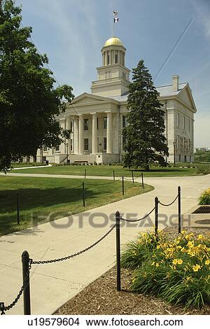 Picture -  Iowa City, IA, Old Capitol Building, National Historic Landmark, University of Iowa. Fotosearch
