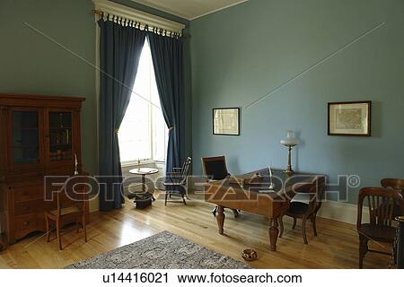 Stock Image -  Iowa City, IA, Old Capitol Building, National Historic Landmark, University of Iowa. Fotosearch