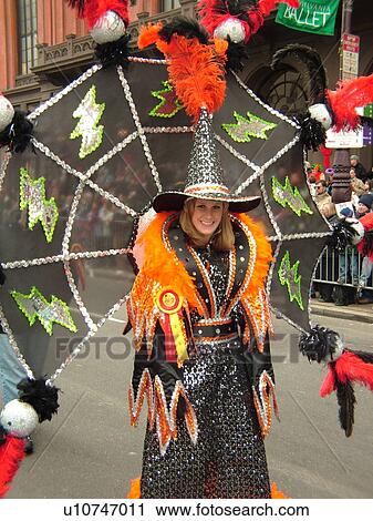 Stock Image -  Philadelphia, PA, Pennsylvania, downtown, New Years Day, Philadelphia Annual Mummer's Day Parade, 2006, Fancy Division. Fotosearch