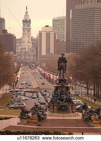 Stock Image -  Philadelphia, PA, Pennsylvania, downtown, Benjamin Franklin Parkway, view of City Hall. Fotosearch