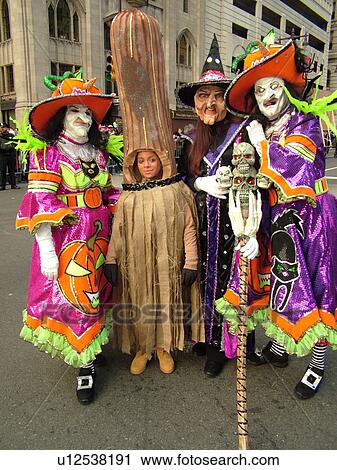 Philadelphia, PA, Pennsylvania, downtown, New Years Day, Philadelphia Annual Mummer's Day Parade, 2006, String Bands, witch costumes View Large Photo Image Stock Image - Philadelphia, PA, Pennsylvania, downtown, New Years Day, Philadelphia Annual Mummer's Day Parade, 2006, String Bands, witch costumes. Fotosearch
