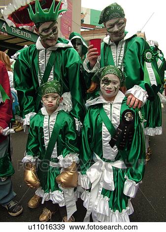 Philadelphia, PA, Pennsylvania, downtown, New Years Day, Philadelphia Annual Mummer's Day Parade, 2006, Comic Division, men and boys in dresses, pirates View Large Photo Image Stock Photo - Philadelphia, PA, Pennsylvania, downtown, New Years Day, Philadelphia Annual Mummer's Day Parade, 2006, Comic Division, men and boys in dresses, pirates. Fotosearch