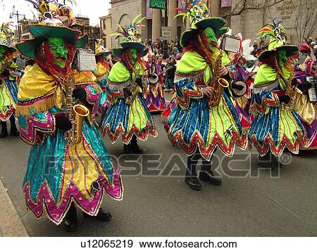 Stock Photo -  Philadelphia, PA, Pennsylvania, downtown, New Years Day, Philadelphia Annual Mummer's Day Parade, 2006, String Bands, saxophones, banjos. Fotosearch