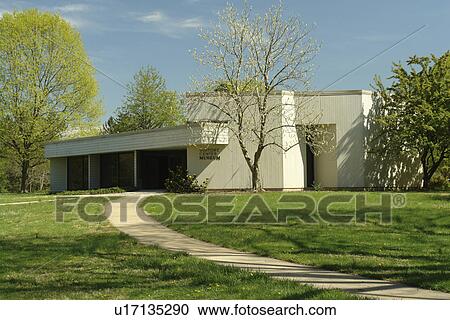 Stock Image -  Trenton, NJ, New Jersey, Washington Crossing State Park, Visitor Center. Fotosearch