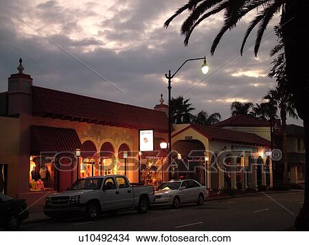 Venice, FL, Florida, downtown, upscale boutiques, galleries, restaurants, evening View Large Photo Image Picture - Venice, FL, Florida, downtown, upscale boutiques, galleries, restaurants, evening. Fotosearch