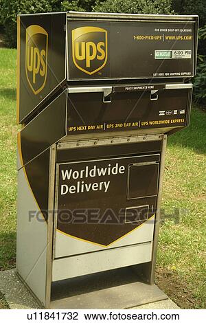 Stock Image -  Villanova, PA, Pennsylvania, Villanova University, UPS drop box. Fotosearch
