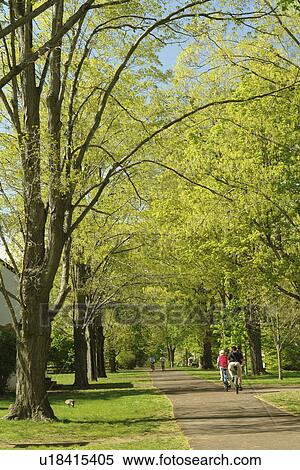 Stock Photography -  Washington Crossing, PA, Pennsylvania, Delaware Canal Trail. Fotosearch