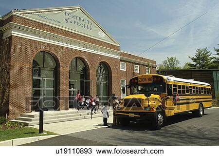 Stock Image -  Wilmington, DE, Delaware, Delaware Art Museum, Yellow School Bus, Field Trip. Fotosearch