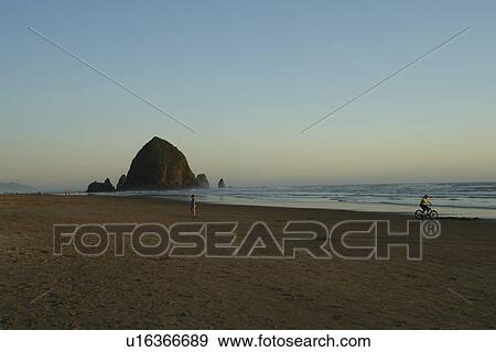 Cannon Beach, OR, Oregon, Pacific Ocean, Pacific Coast Scenic Byway, Rt Route, Highway 101, Cannon Beach, Haystack Rock View Large Photo Image Stock Photo - Cannon Beach, OR, Oregon, Pacific Ocean, Pacific Coast Scenic Byway, Rt Route, Highway 101, Cannon Beach, Haystack Rock. Fotosearch