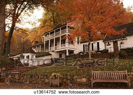 Stock Image -  Charlottesville, VA, Virginia, Michie Tavern, Thomas Jefferson Parkway, Blue Ridge Mountains. Fotosearch