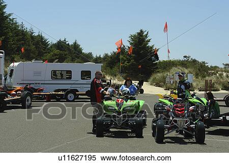 Stock Photography -  Florence, OR, Oregon, Pacific Ocean, Pacific Coast Scenic Byway, Rt Route, Highway 101, Oregon Dunes National Recreation Area, Siuslaw National Forest, Jessie M. Honeyman Memorial State Park, sand dunes. Fotosearch