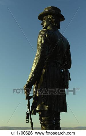 Stock Photograph -  Gettysburg, PA, Pennsylvania, Gettysburg National Military Park, Little Round Top, Statue Brigadier General Warren. Fotosearch