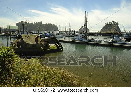 Stock Image -  La Push, WA, Washington, Pacific Ocean, Olympic Peninsula, Quileute Indian Reservation. Fotosearch