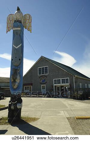 Stock Image -  La Push, WA, Washington, Pacific Ocean, Olympic Peninsula, Quileute Indian Reservation, River's Edge Restaurant, totem pole. Fotosearch