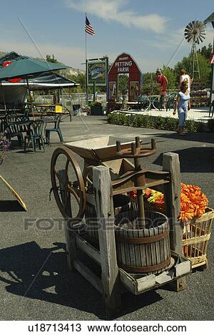 Leavenworth, Peshastin, WA, Washington, Smallwood's Harvest, country market View Large Photo Image Stock Image - Leavenworth, Peshastin, WA, Washington, Smallwood's Harvest, country market. Fotosearch